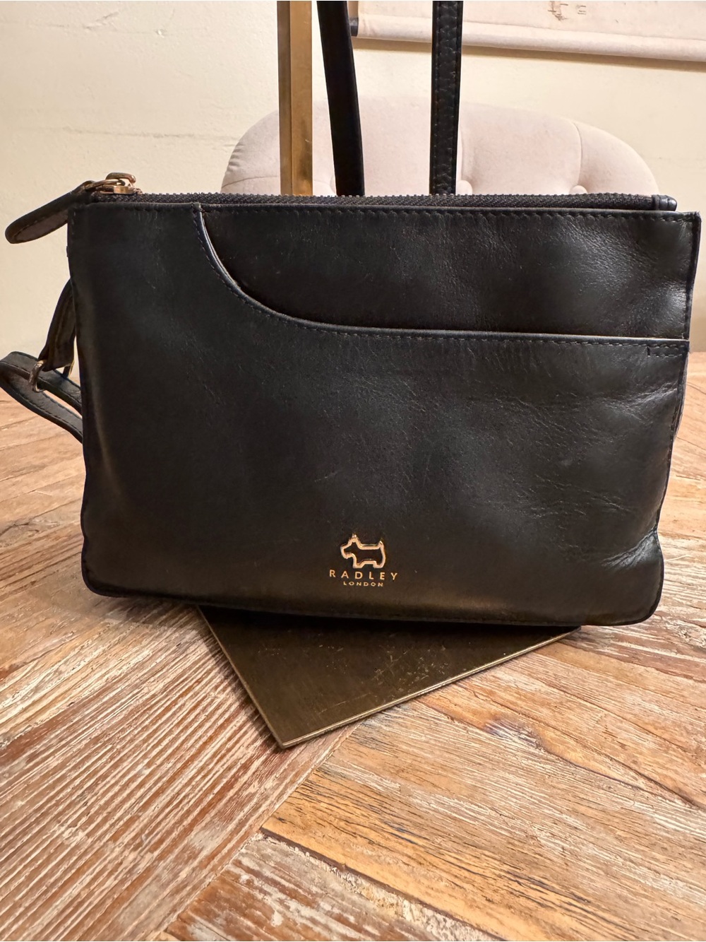 RADLEY LONDON Black Leather Crossbody with Gold Logo